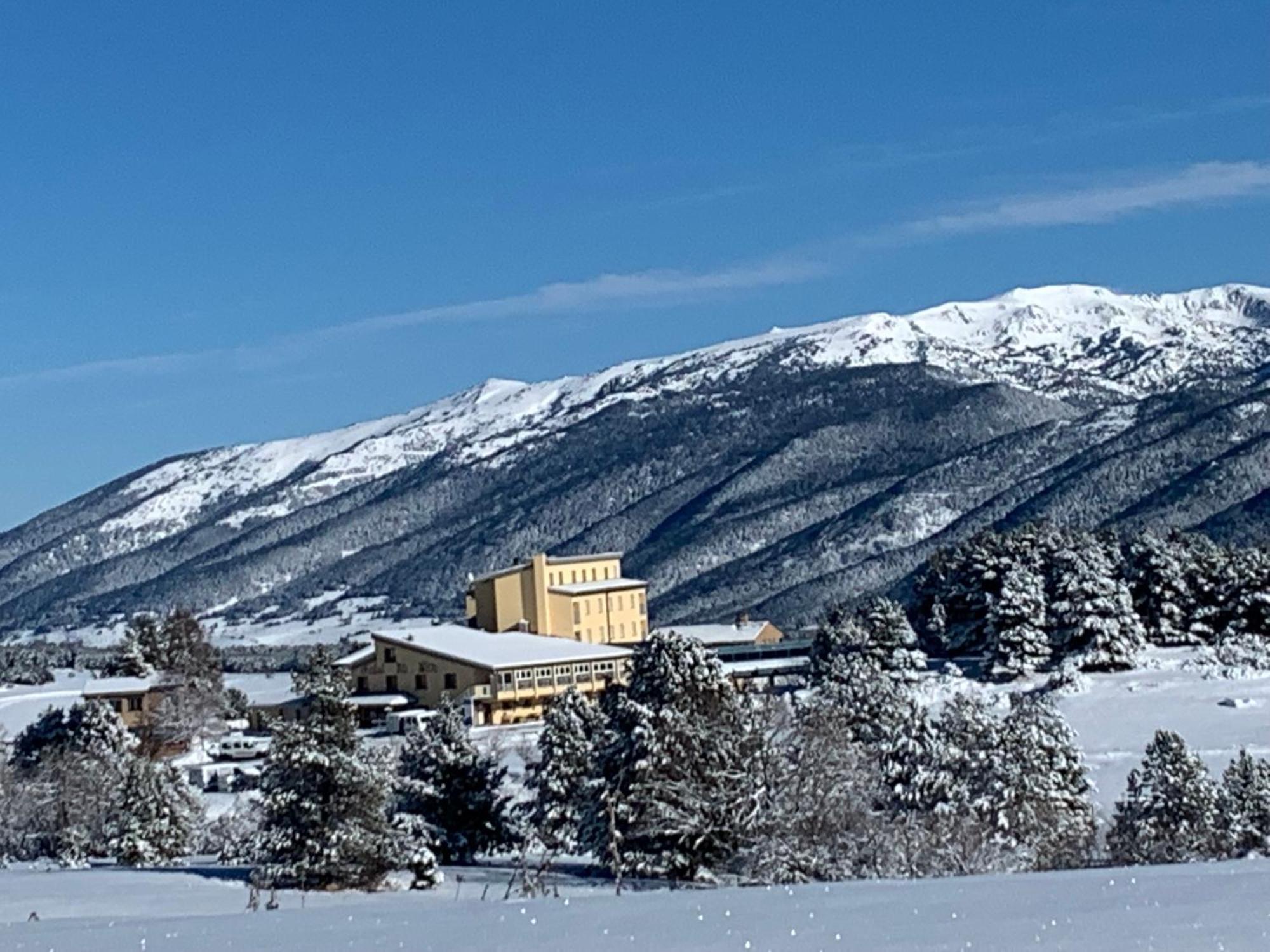 Chalet Ma Neou Hotell Les Angles  Exteriör bild